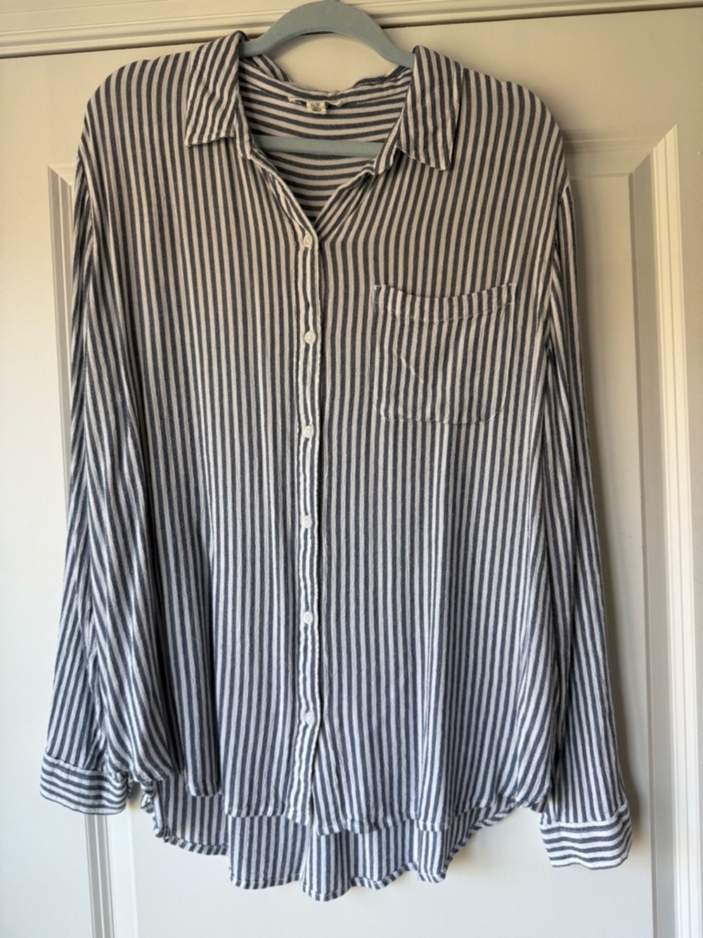 beachlunchlounge Blue and White Striped Button Down Top, XL
